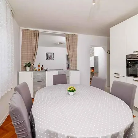 Apartman In 51197 Crikvenica