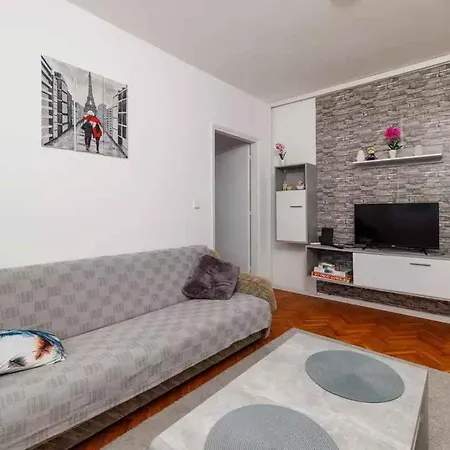 Apartman In 51197